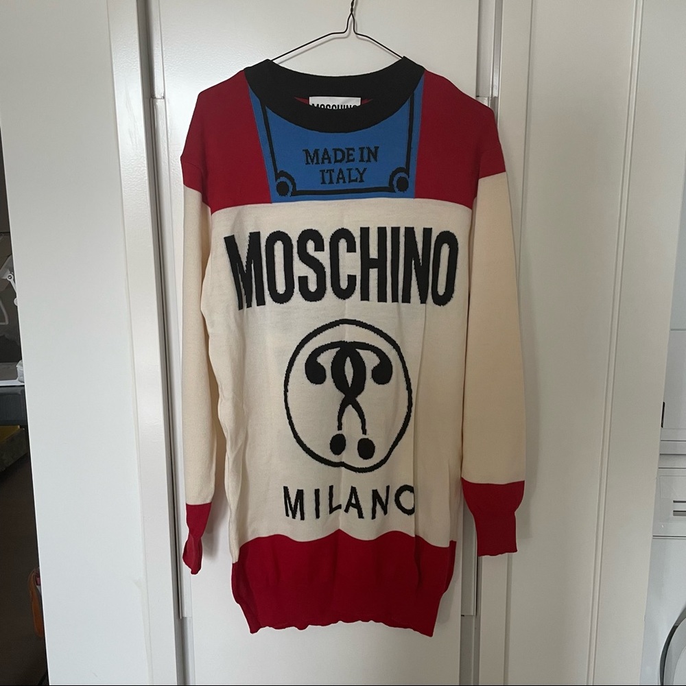 IT 38 Moschino NWOT short wool knitted dress